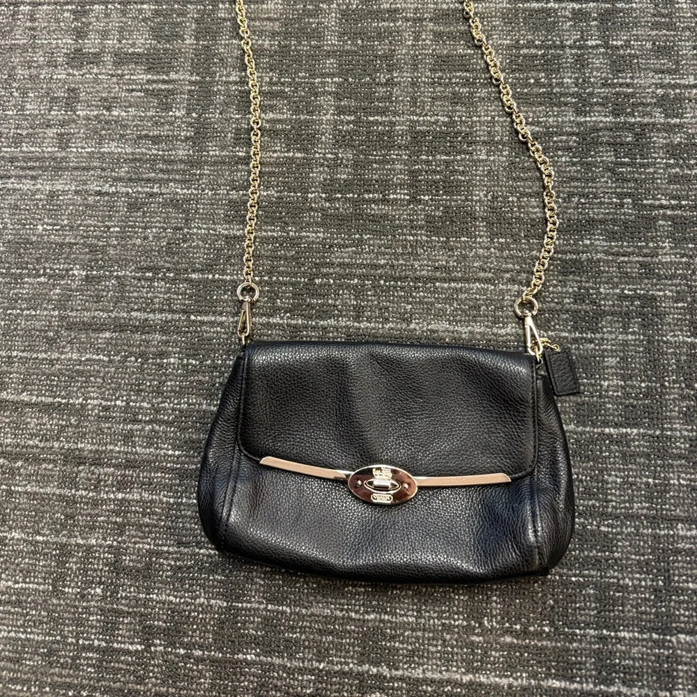 Vintage Coach Madison Black Leather Crossbody Bag Gold Chain Strap & Leather Tag - Picture 1 of 10